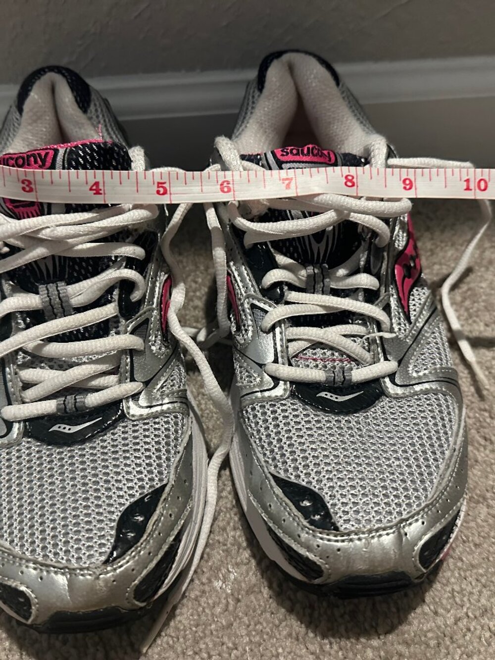 Saucony Women’s US 9 Silver Black Pink Running Shoes EU 40.5